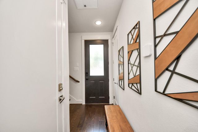 1303 Live Oak Street, Houston, TX 77003