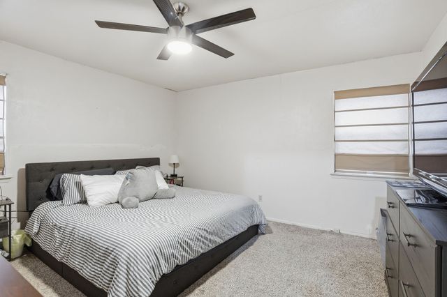 1813 Arkansas Street, Gainesville, TX 76240