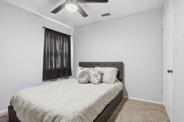 1813 Arkansas Street, Gainesville, TX 76240