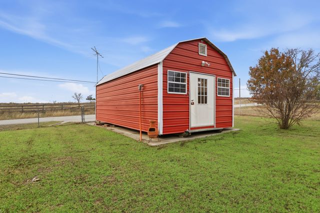 1813 Arkansas Street, Gainesville, TX 76240