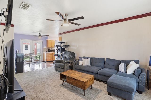 1813 Arkansas Street, Gainesville, TX 76240