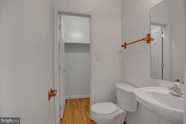 1914 ASHLEY DR, Chambersburg, PA 17201