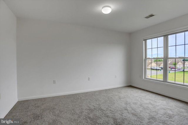 1914 ASHLEY DR, Chambersburg, PA 17201