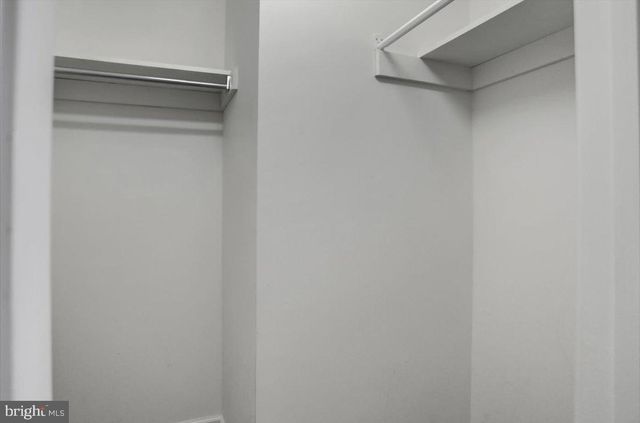 1914 ASHLEY DR, Chambersburg, PA 17201