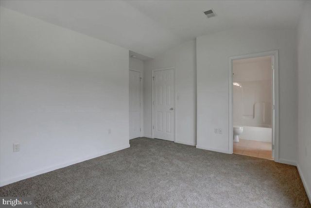 1914 ASHLEY DR, Chambersburg, PA 17201