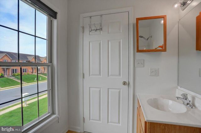 1914 ASHLEY DR, Chambersburg, PA 17201