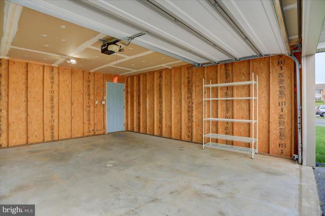 1914 ASHLEY DR, Chambersburg, PA 17201