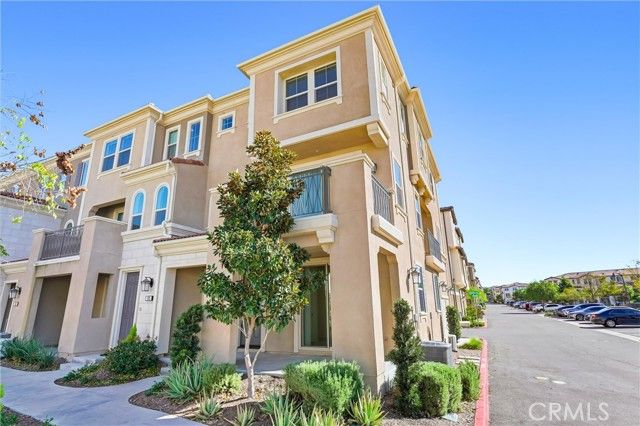 201 Mountain Sage, Lake Forest (el Toro), CA 92610