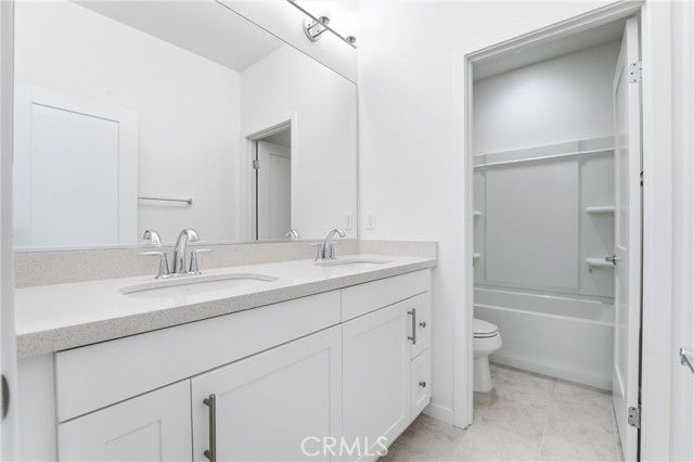 201 Mountain Sage, Lake Forest (el Toro), CA 92610