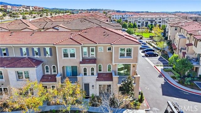201 Mountain Sage, Lake Forest (el Toro), CA 92610