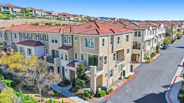 201 Mountain Sage, Lake Forest (el Toro), CA 92610