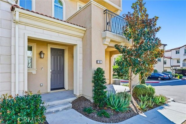 201 Mountain Sage, Lake Forest (el Toro), CA 92610