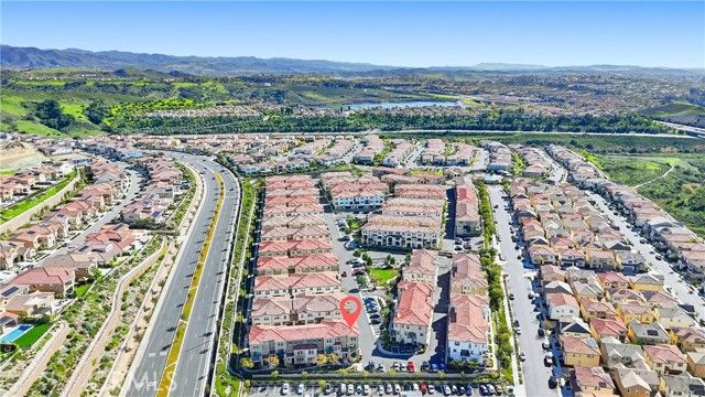 201 Mountain Sage, Lake Forest (el Toro), CA 92610