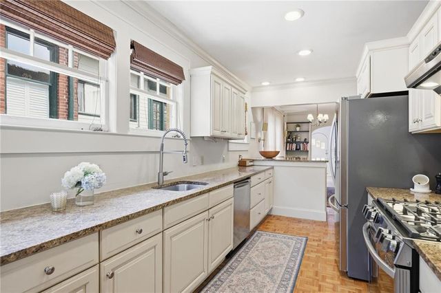 110 Peachtree Hills NE Avenue, Atlanta, GA 30305