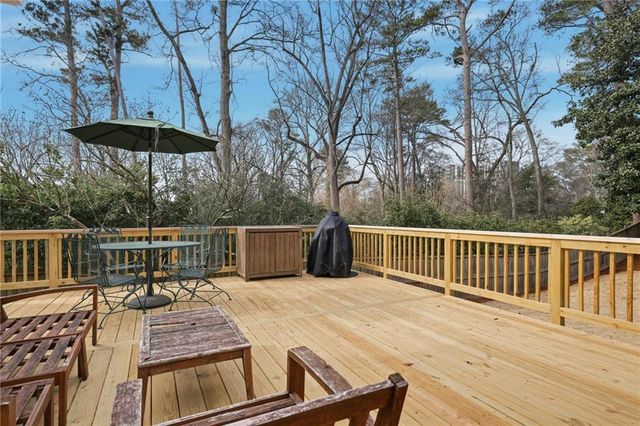 110 Peachtree Hills NE Avenue, Atlanta, GA 30305