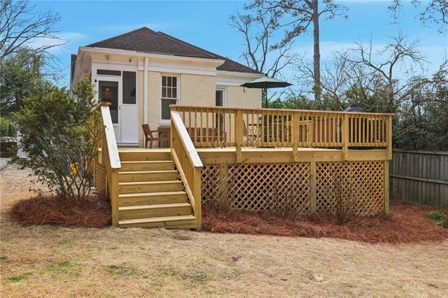 110 Peachtree Hills NE Avenue, Atlanta, GA 30305