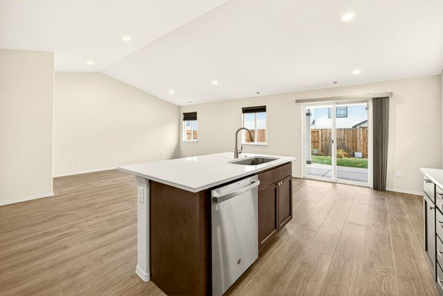 3665 Durst Street, Medford, OR 97504