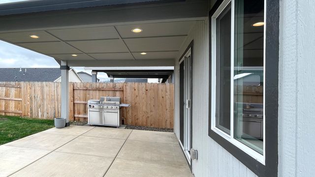 3665 Durst Street, Medford, OR 97504