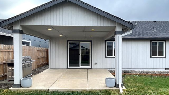 3665 Durst Street, Medford, OR 97504