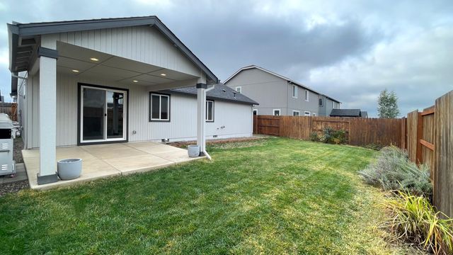 3665 Durst Street, Medford, OR 97504