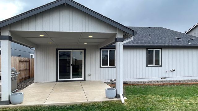 3665 Durst Street, Medford, OR 97504