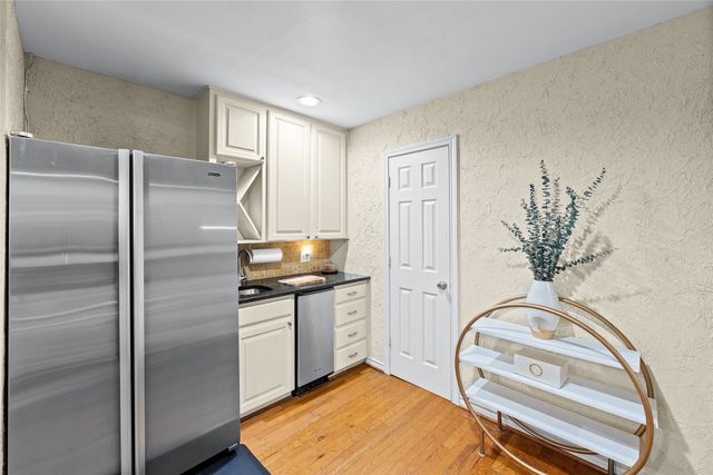 6806 ROYAL Lane, Dallas, TX 75230
