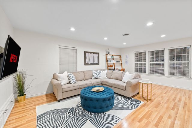 6806 ROYAL Lane, Dallas, TX 75230