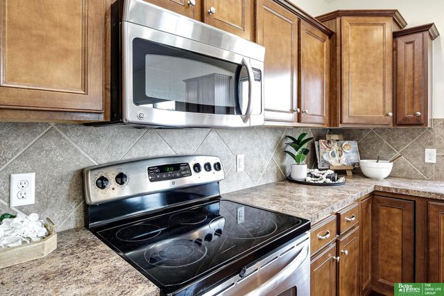4815 N 162 Street, Omaha, NE 68116