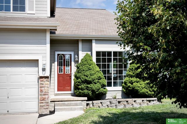 4815 N 162 Street, Omaha, NE 68116