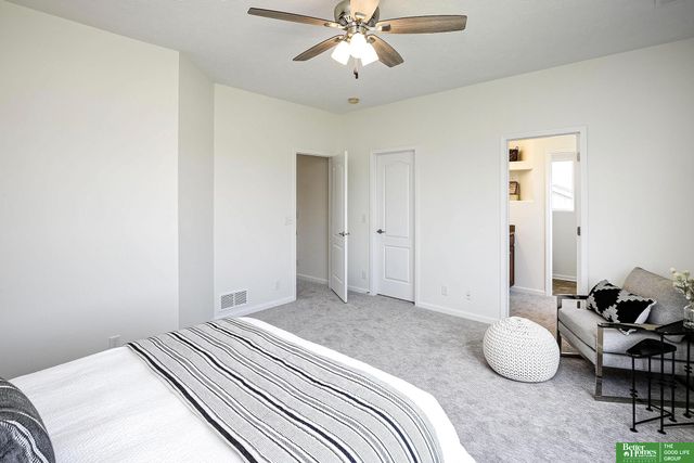 4815 N 162 Street, Omaha, NE 68116