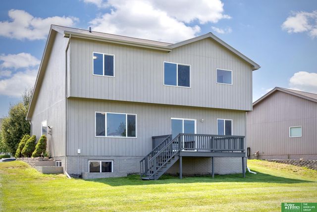 4815 N 162 Street, Omaha, NE 68116