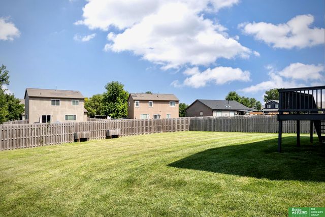 4815 N 162 Street, Omaha, NE 68116