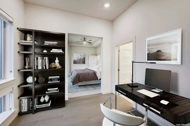 2727 Travis St Apt 441, Houston, TX 77006