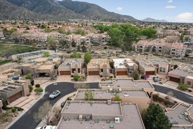 6232 Ghost Flower Trail NE, Albuquerque, NM 87111