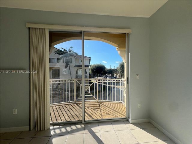 8814 W Flagler St 218, Miami, FL 33174