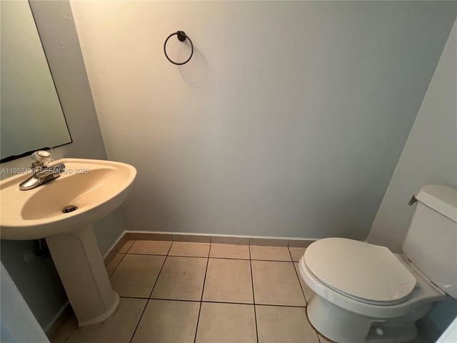 8814 W Flagler St 218, Miami, FL 33174