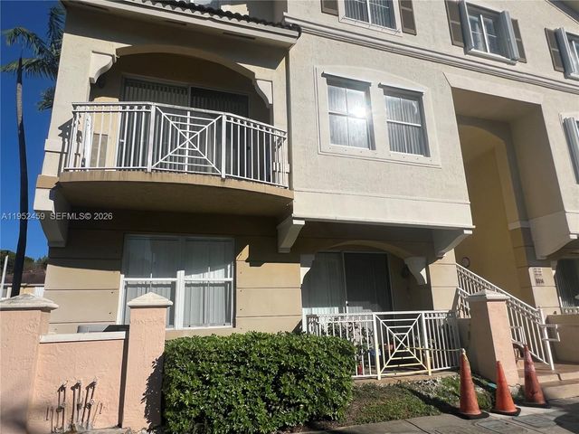 8814 W Flagler St 218, Miami, FL 33174