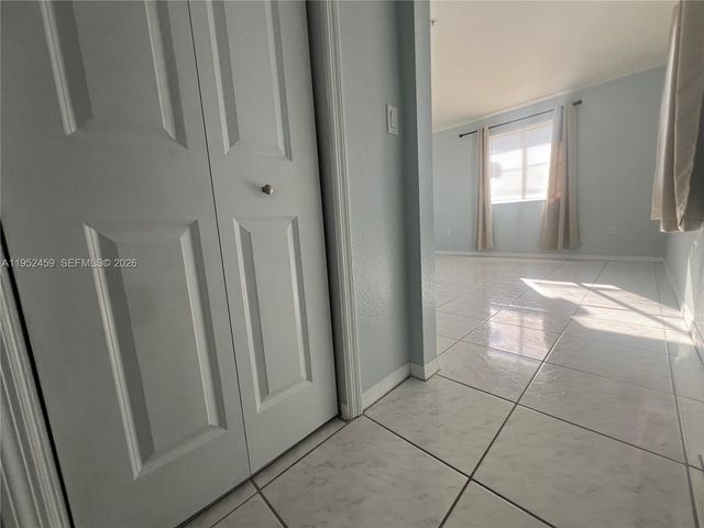 8814 W Flagler St 218, Miami, FL 33174