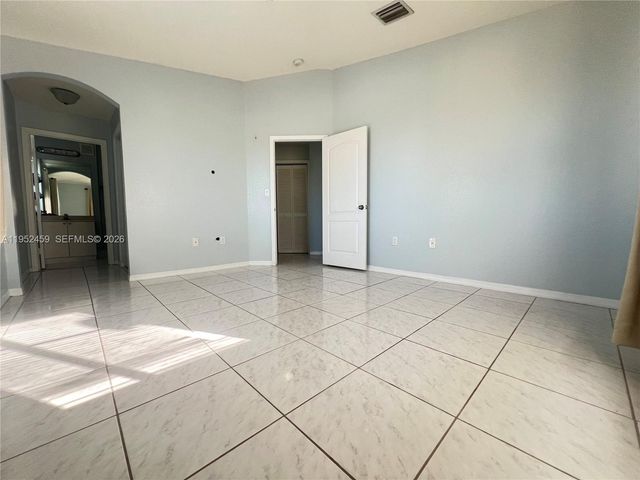 8814 W Flagler St 218, Miami, FL 33174