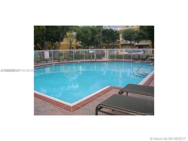 8814 W Flagler St 218, Miami, FL 33174