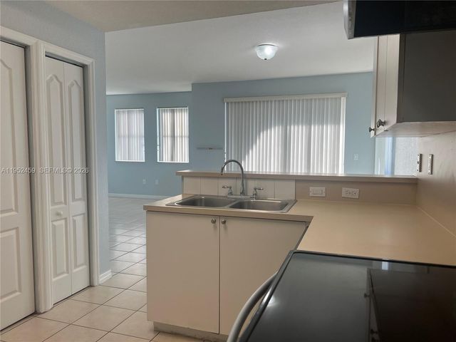 8814 W Flagler St 218, Miami, FL 33174