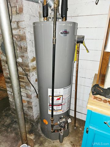 509 S 10th Street, Escanaba, MI 49829