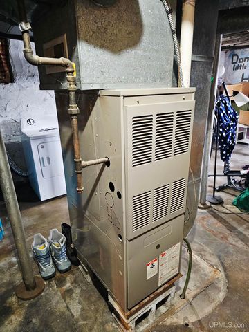 509 S 10th Street, Escanaba, MI 49829