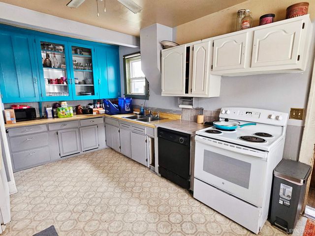 509 S 10th Street, Escanaba, MI 49829