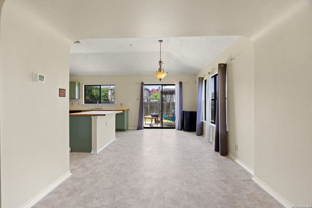 1073 Stone Trl, New Braunfels, TX 78130