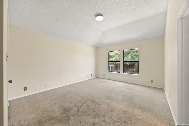 1073 Stone Trl, New Braunfels, TX 78130
