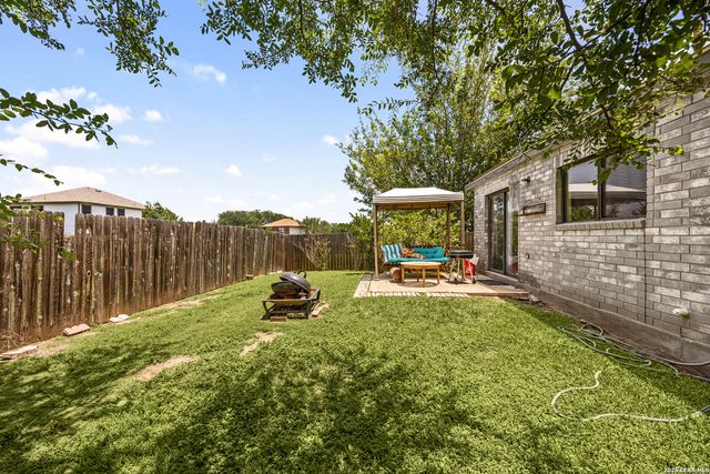 1073 Stone Trl, New Braunfels, TX 78130