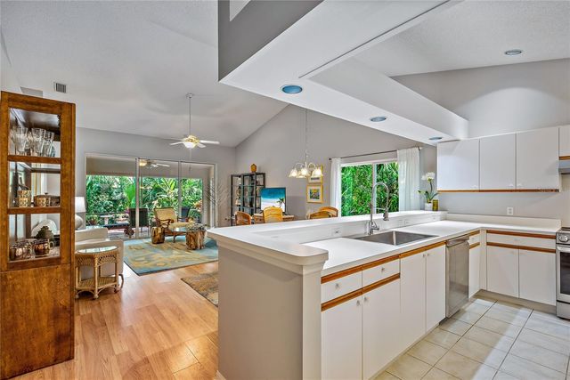 4481 ASCOT CIRCLE N, Sarasota, FL 34235