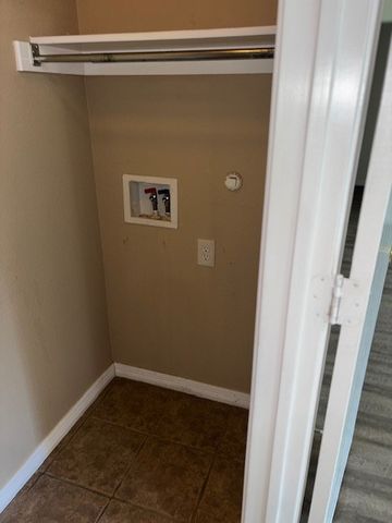 557 Marybeth Drive, Burleson, TX 76028