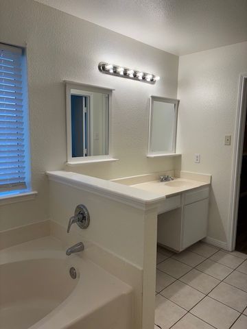 557 Marybeth Drive, Burleson, TX 76028